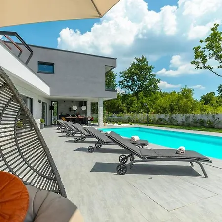 Villa Arcus