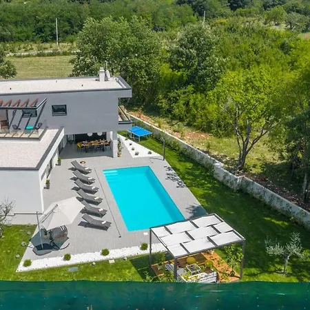 Arcus Villa *