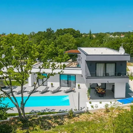 Villa Arcus *