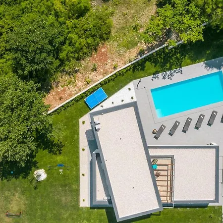 Arcus Villa